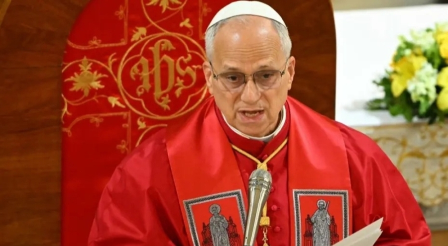 Papa 14. Leo, Sultanahmet Camii'ni ziyaret ediyor