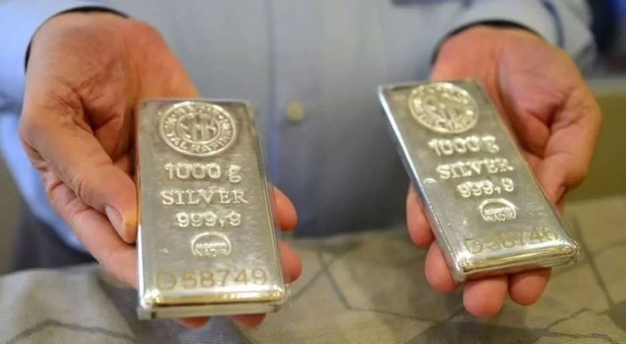 Gümüşte tarihi zirve