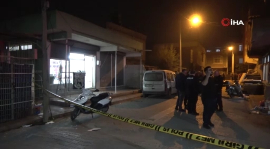 Erkek kuaföründe silahlı kavga: Çok sayıda yaralı