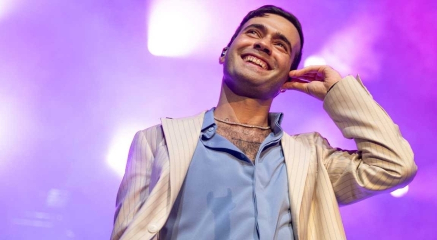 Ünlü şarkıcı Mert Demir: Her şey çaycılık ile başladı