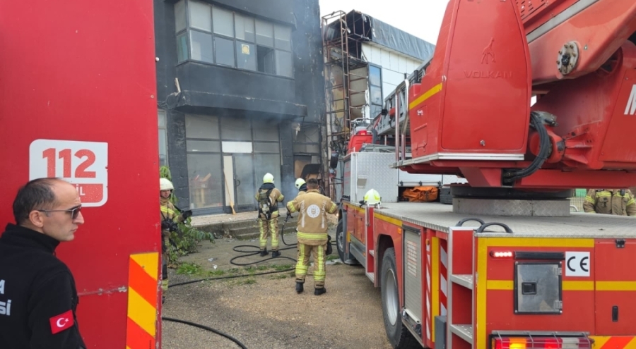 Bursa'da trafoda meydana gelen patlama hasara yol açtı