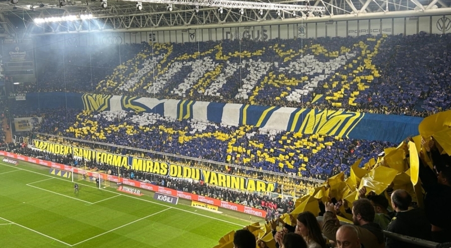 Kadıköy'de derbiye özel koreografi