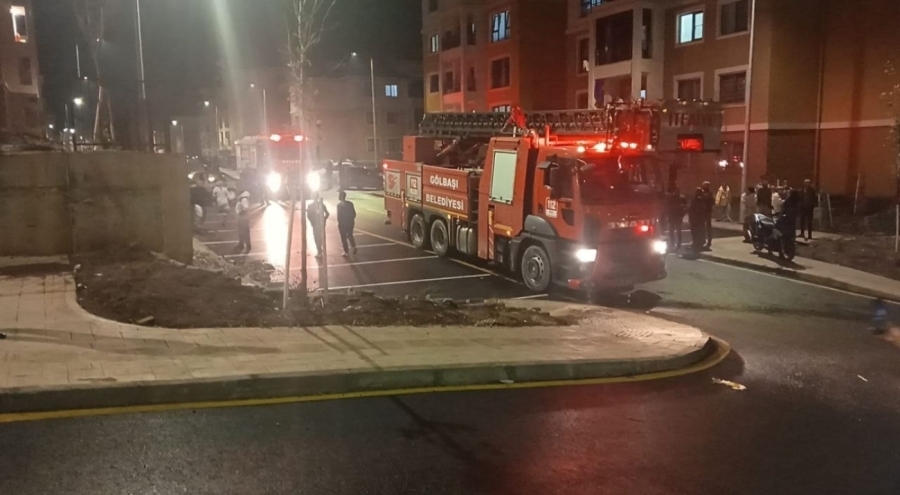 Şarjda bırakılan cep telefonunun bataryası bomba gibi patladı