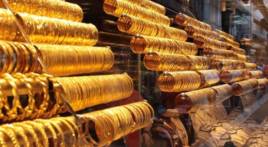 Altın fiyatı yönünü aşağı çevirdi