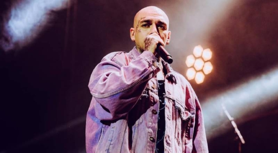 Rapçi Ezhel Alman vatandaşlığı aldığını duyurdu