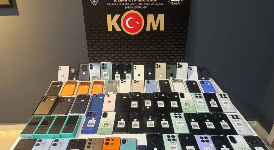 Bursa'da kaçakçılık operasyonu! Çok sayıda kaçak ürün ele geçirildi