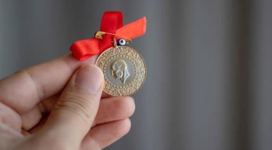 Altında ibre yukarıya döndü