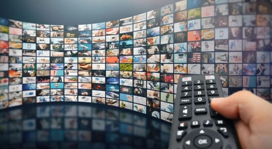 Bakan Ersoy'dan dizilere destek: 'Gelirleri azaldı, çekimlerinde sıkıntı oluştu'