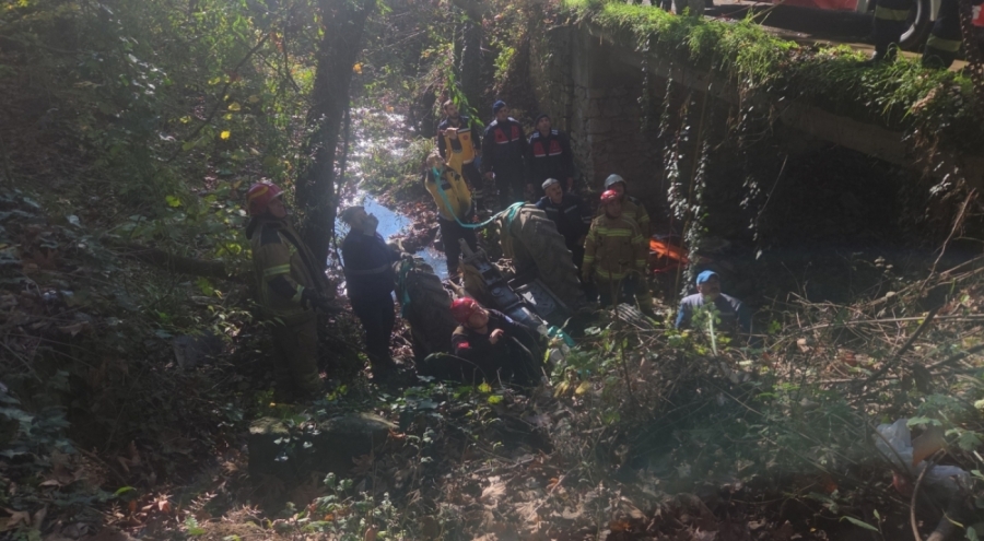Bursa'da feci kaza! Devrilen traktörün altında kaldı