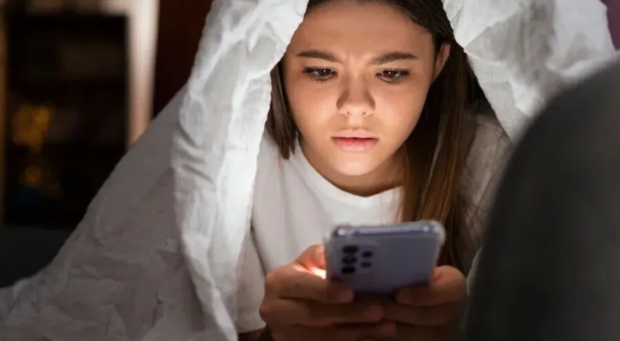 Sosyal medya bağımlılığı beyni çürütüyor