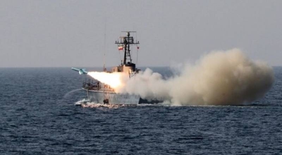 İran, Hürmüz Boğazı'nda deniz tatbikatı başlattı