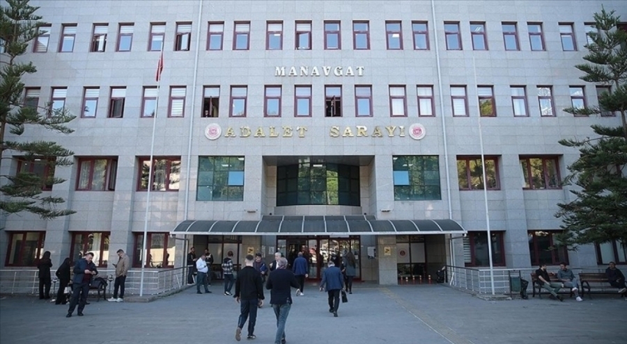 Antalya Manavgat Belediyesine yönelik soruşturmada 3 kişi tutuklandı