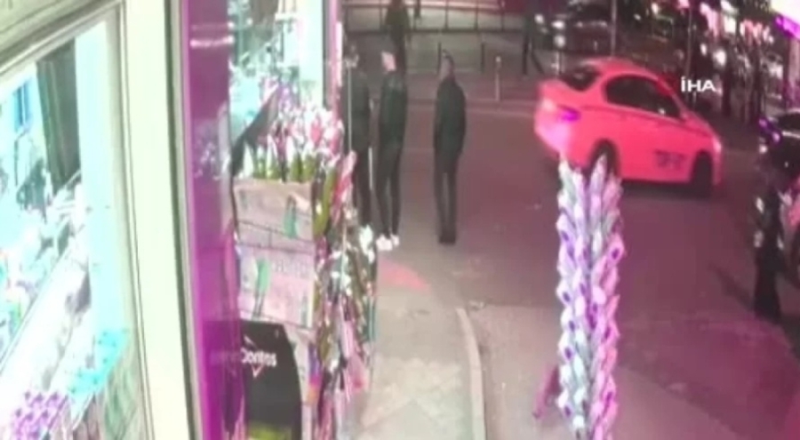 Polisten kaçarken yaşlı kadını ezdiler: O anlar kamerada!