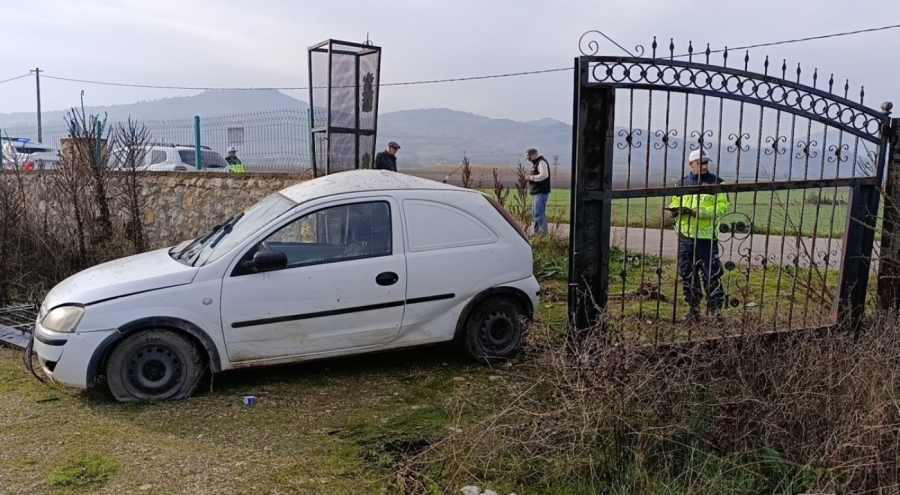 Bursa'da kaza sonrası otomobilde bayılan sürücü donmak üzereyken bulundu