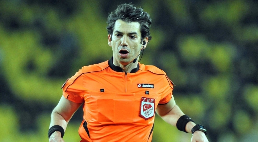 Galatasaray - Samsunspor maçının VAR'ı Onur Özütoprak oldu