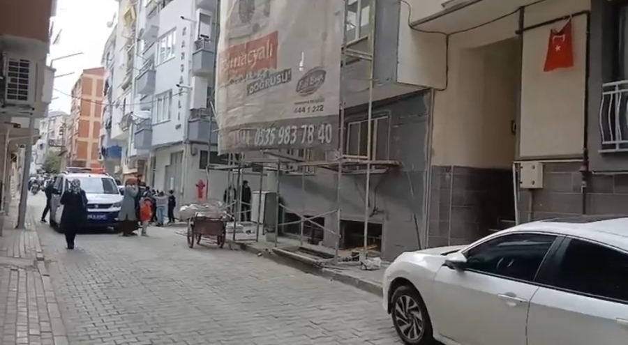 Bursa'da iskelenin 5. katından düşen işçi ağır yaralandı