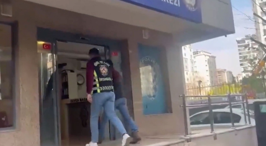 Bakan Yerlikaya: Kadın sürücüye saldıran şahıs gözaltına alındı