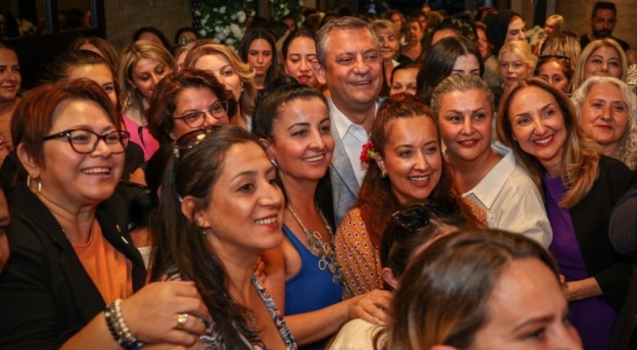 CHP lideri Özgür Özel'den Kadın Hakları mesajı