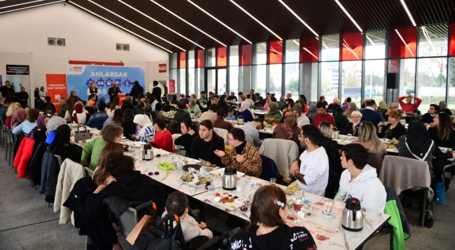 Osmangazi'de engelli bireyler ve aileleri kahvaltıda bir araya geldi