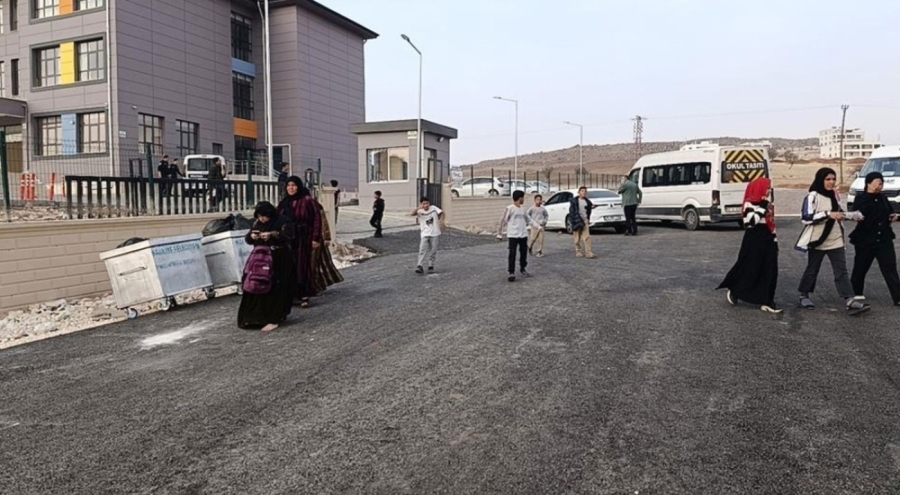 25 öğrenci gıda zehirlenmesi sebebiyle hastaneye kaldırıldı