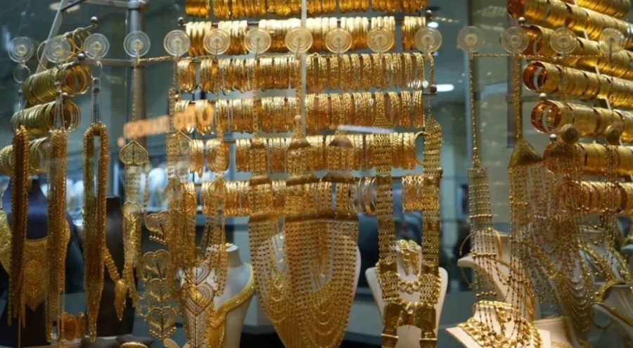 İstanbul'da milyonluk vurgun: Kuyumcu altınlarla ortadan kayboldu!