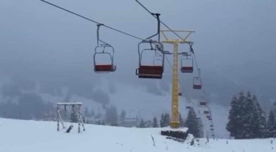 Uludağ'da kar yağışı devam ediyor: Bursa için sarı kodlu uyarı!