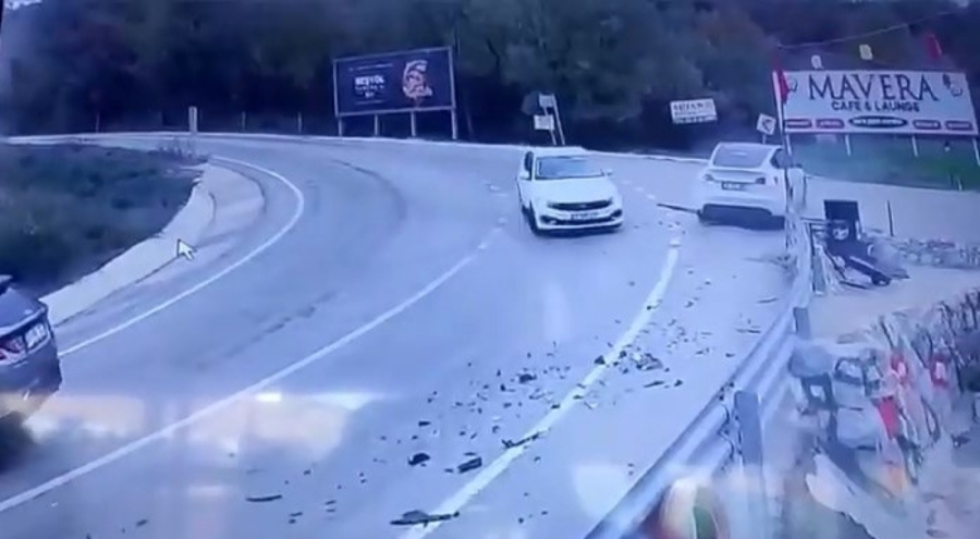 Bursa'da Uludağ yolu buz pistine döndü! Sürücüler zor anlar yaşadı...