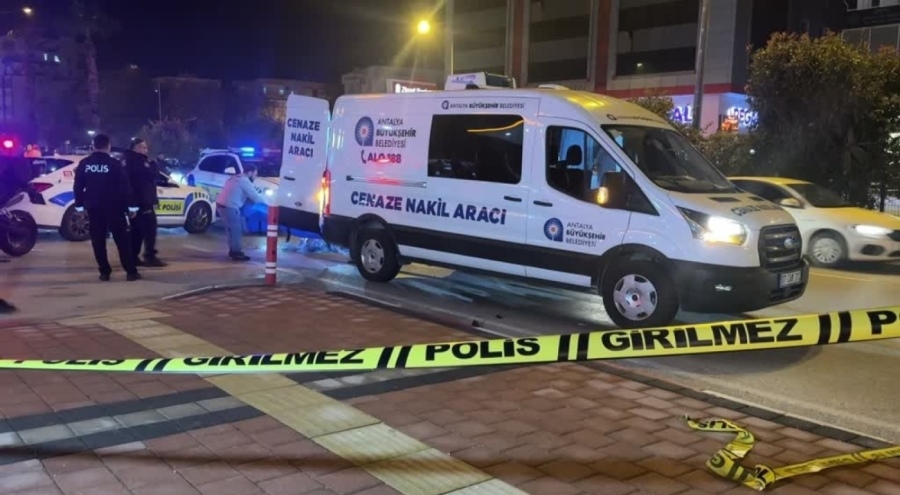 Kamyonun çarptığı motosikletin sürücüsü yaşamını yitirdi