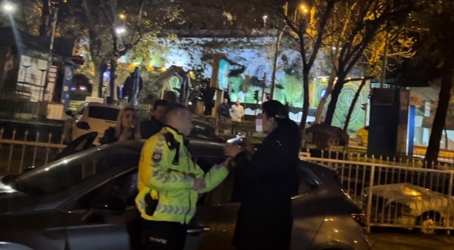 Bursa'da alkollü kadın sürücü uygulama noktasını birbirine kattı
