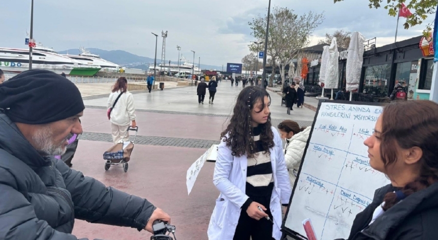 Mudanya Üniversitesi öğrencileri sağlık için stant çalışmaları başlattı