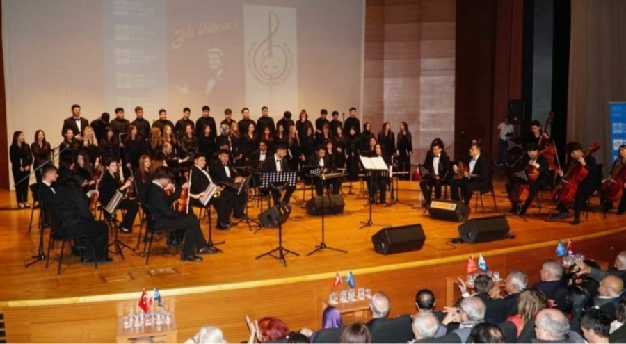 Zeki Müren 94'üncü doğum gününde Bursa'da anıldı