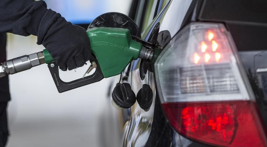 Benzin ve motorine indirim gelecek mi?