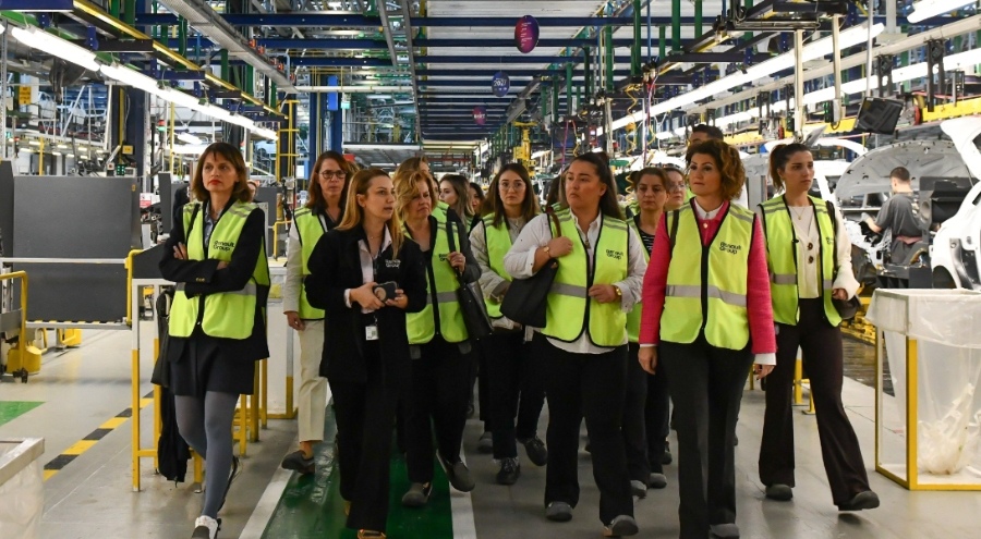 Kadının Güçlenmesi Bursa Platformu üyeleri, Oyak Renault'da buluştu