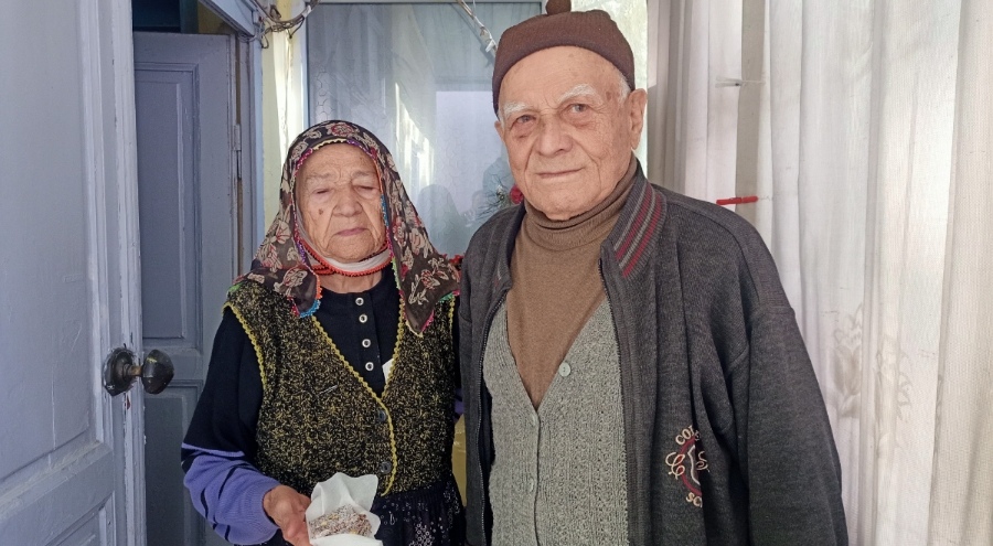 Bursa'da 93'lük delikanlı 32 yaşındaki TOFAŞ'ını ağlayarak sattı