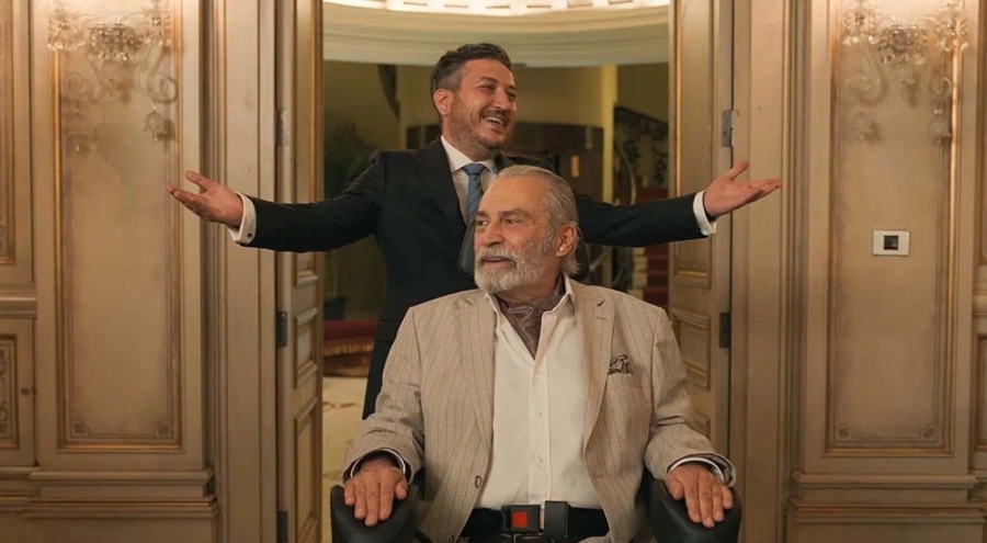 'Yan Yana' gişede liderliğini sürdürüyor