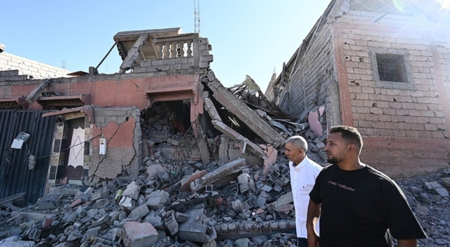 Bitişik iki bina çöktü! Çok sayıda ölü var