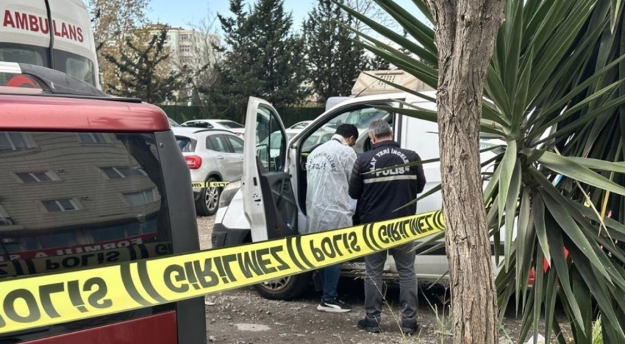 Kargo çalışanı aracın içinde ölü olarak bulundu