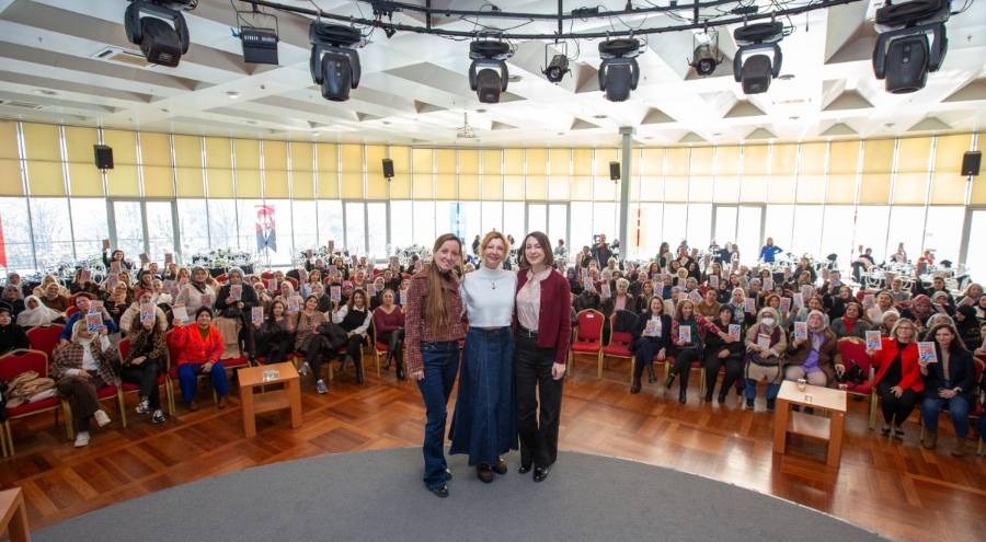 Bursa'da 'Kadın ve Edebiyat Söyleşileri'nde menopoz konuşuldu