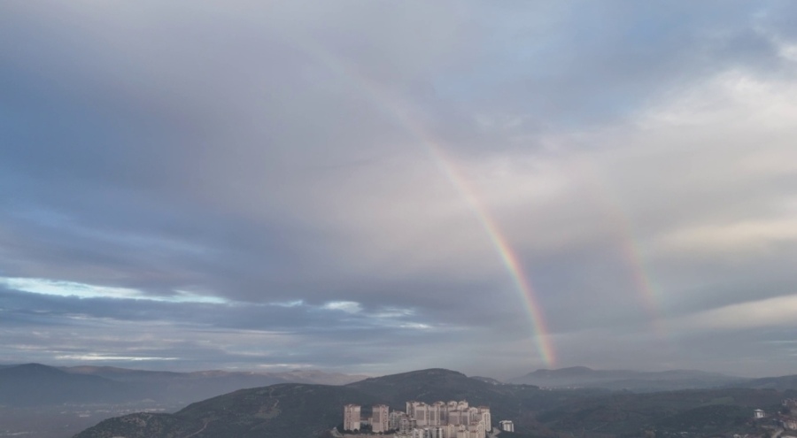 Bursa semalarında rengarenk gökkuşağı manzarası!