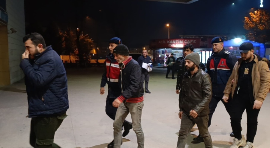 Bursa'da 8 kaçak göçmen yakalandı
