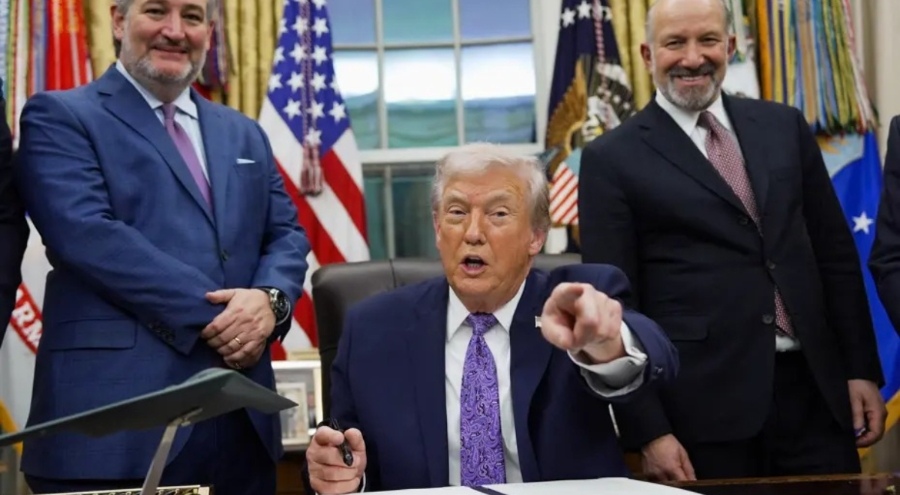 Trump yapay zeka kararnamesini imzaladı