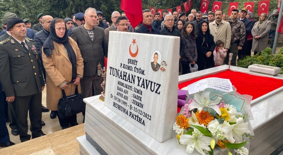 Pençe Kilit kahramanı şehit üsteğmen şehadetinin 3. yılında Bursa'da mezarı başında anıldı