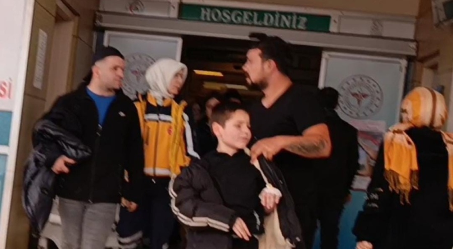 Oyun facia ile bitti! Bursa'da çocuğun parmağı kopma noktasına geldi