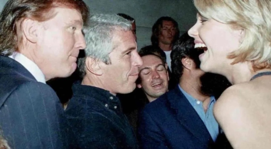 ABD'de, Epstein'in albümünden Trump'ın da yer aldığı yeni fotoğraflar paylaşıldı