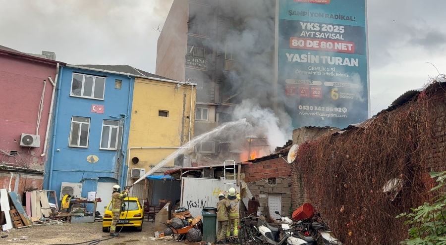 Gemlik'te pide imalathanesi yandı!