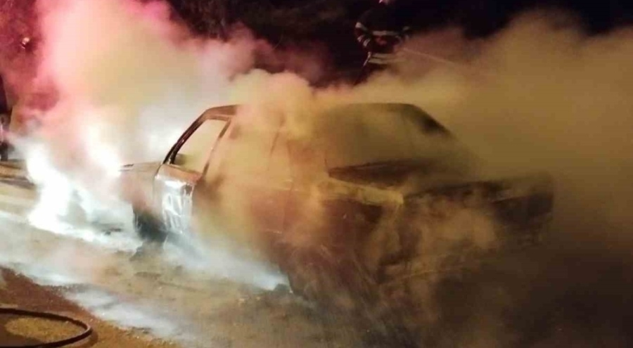 Adana'da otomobil patladı, sürücü feci şekilde can verdi