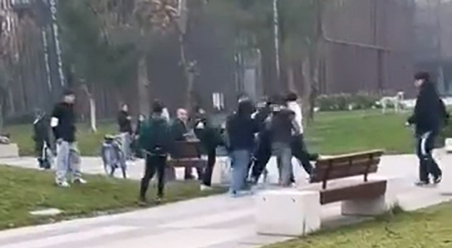 Bursa'da iki grup arasında yumruklu kavga!