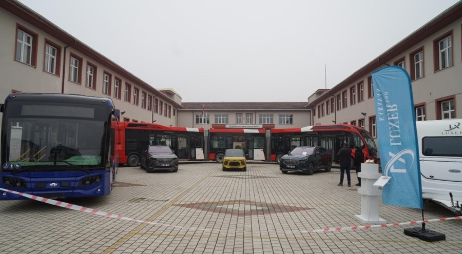 İnegöl'de Yerli Malı Haftası sanayi ve savunma sanayi temasıyla kutlandı