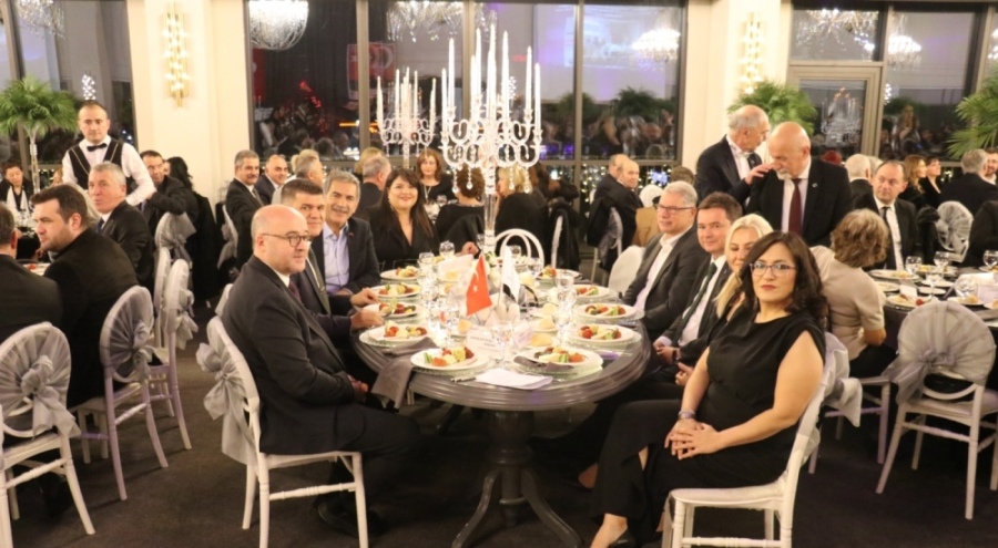 Mimarlar Odası Bursa Şubesi geleneksel baloda bir araya geldi