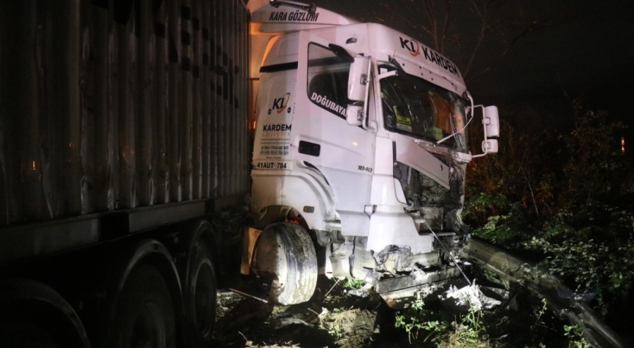 Sakarya'da zincirleme kaza: Çok sayıda yaralı